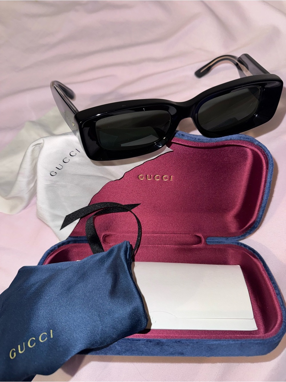 Gucci Black Rectangular Women's Sunglasses with Dark Lenses